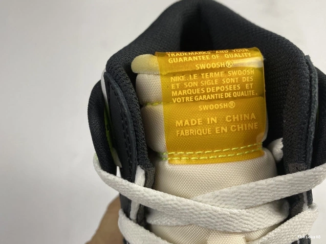 Cheap TBkick HIGH OG 1 'VOLT JORDAN RETRO AIR GOLD' 555088-118 0802